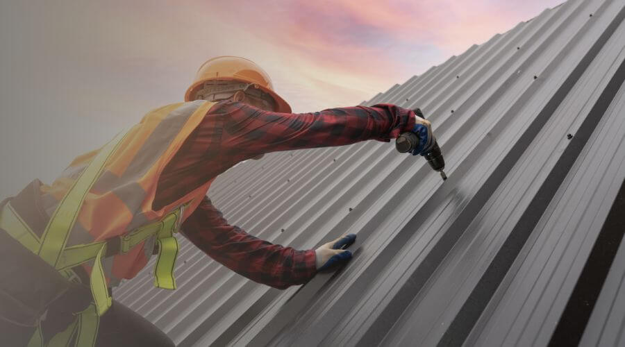 Professional gutter cleaning in White City, OR
